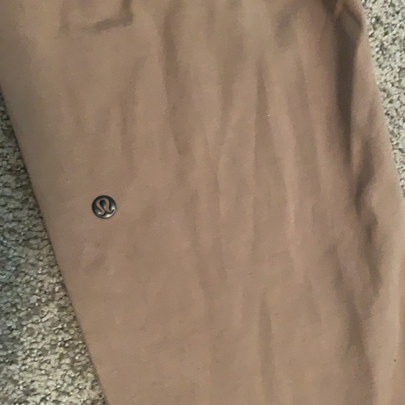 Men’s lululemon pants - Picture 6 of 6